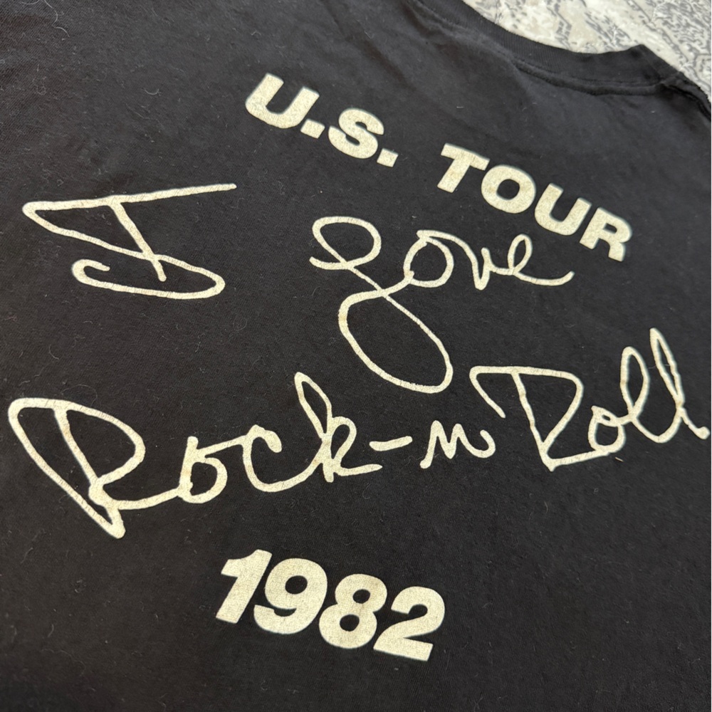 Joan Jett & The Blackhearts Vintage Band Concert Tshirt 1982 I Love Rock & Roll - Picture 11 of 11